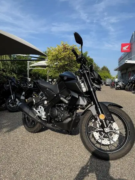 MT125 ABS