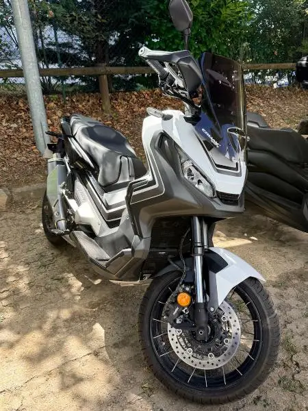 XADV 750