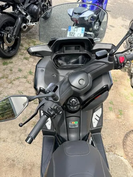 XMAX 125 TECH MAX