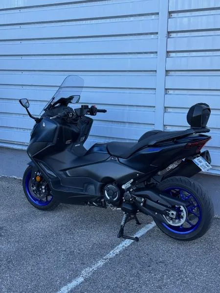 XP TMAX 560