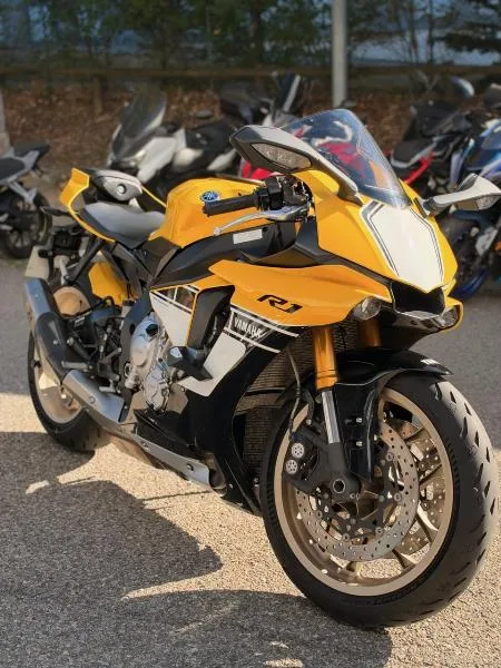 YZF 1000 R1 60TH