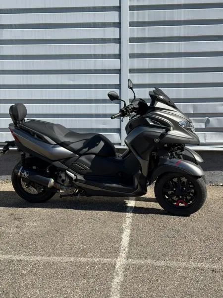 TRICITY 300