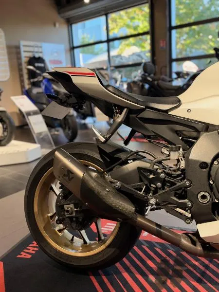 YZF 1000 R1 60TH