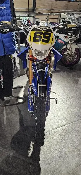 YZ250