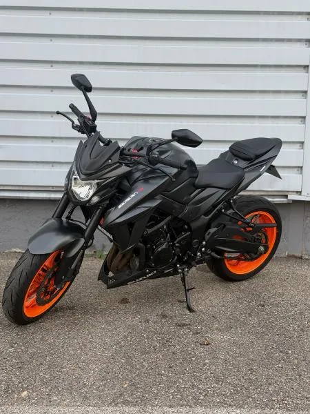 GSXS 750
