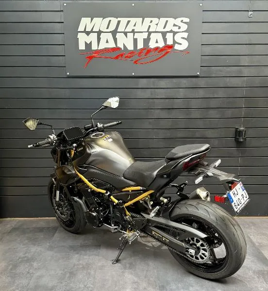 Z 900