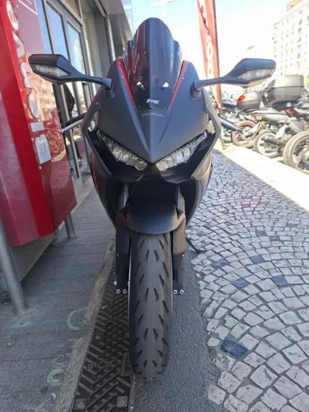 CBR 1000 RR FIREBLADE
