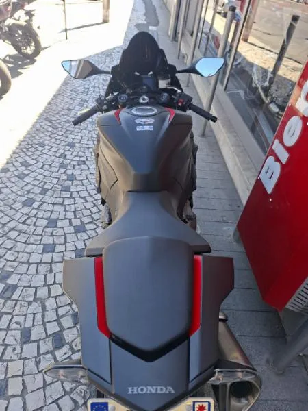 CBR 1000 RR FIREBLADE