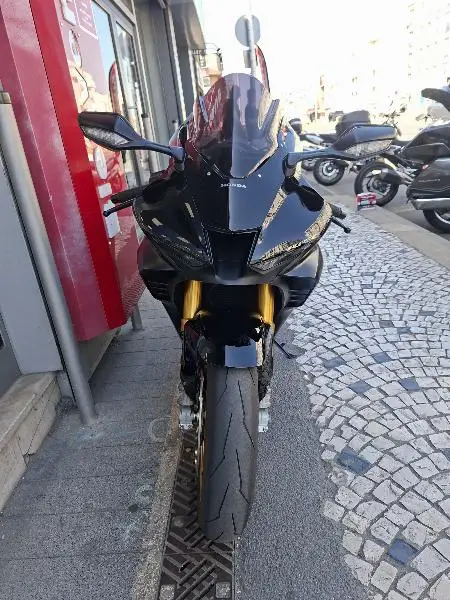 CBR 1000  RRR FIREBLADE SP