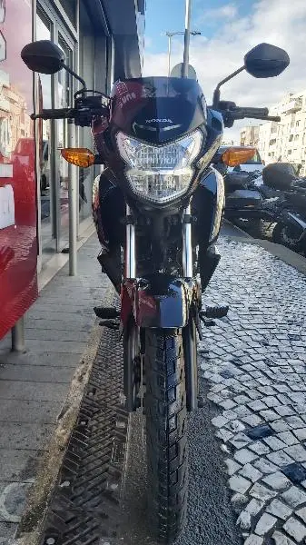 CB 125 F