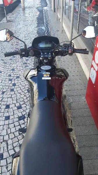 CB 125 F