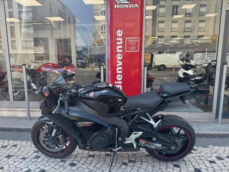 CBR 1000 RR FIREBLADE