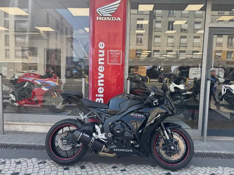 CBR 1000 RR FIREBLADE