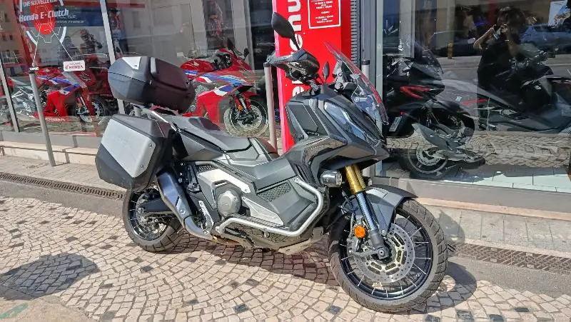 XADV 750 DCT