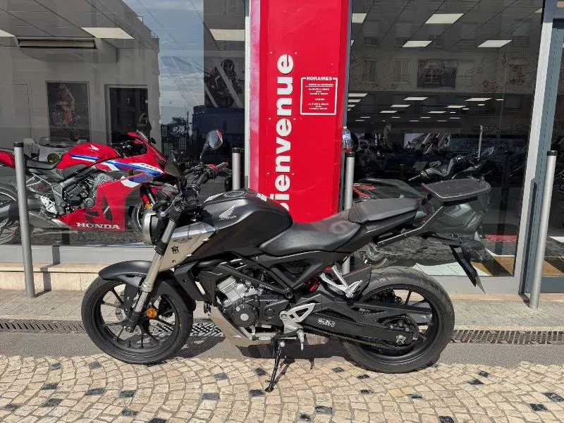 CB 125  R