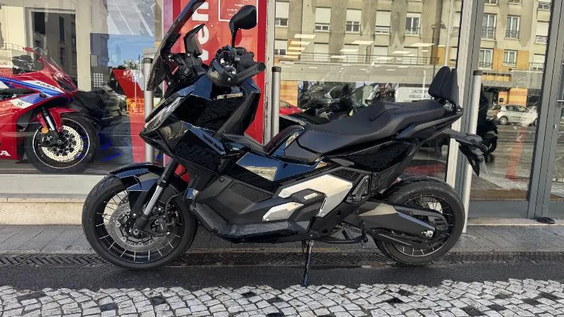 XADV 750 DCT