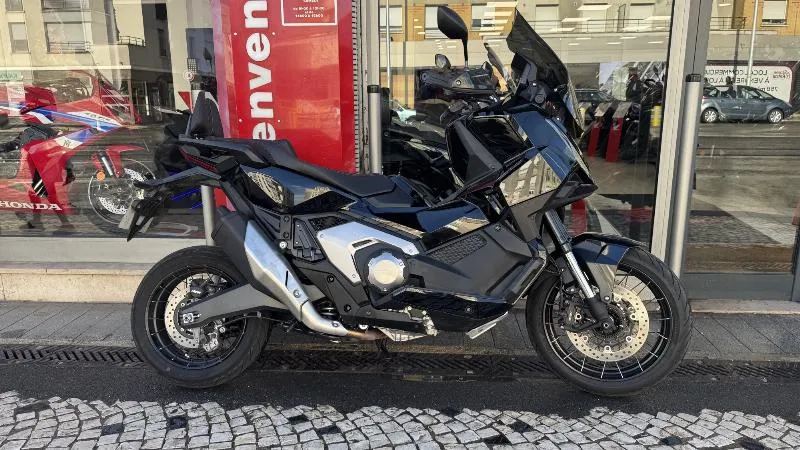 XADV 750 DCT