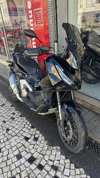 XADV 750 DCT