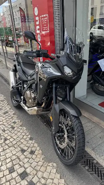 CRF 1100  L AFRICA TWIN