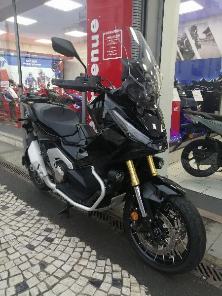 XADV 750