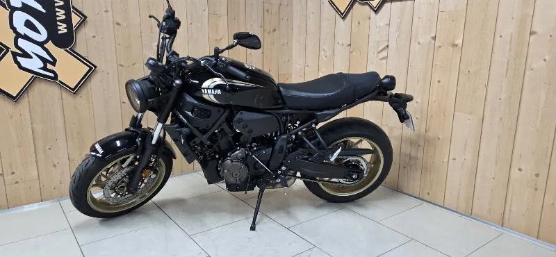 XSR 700 LEGACY