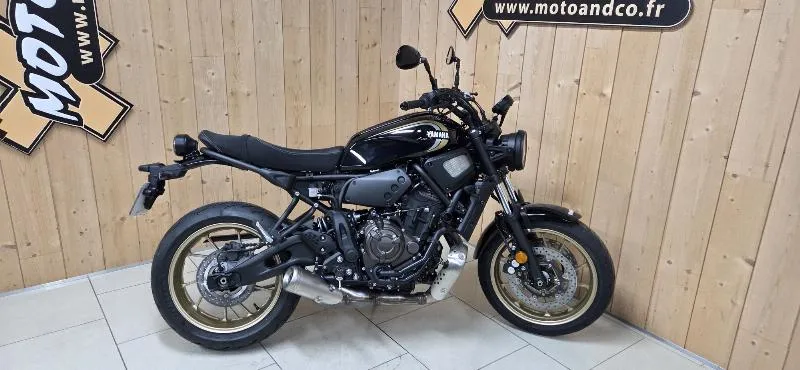 XSR 700 LEGACY
