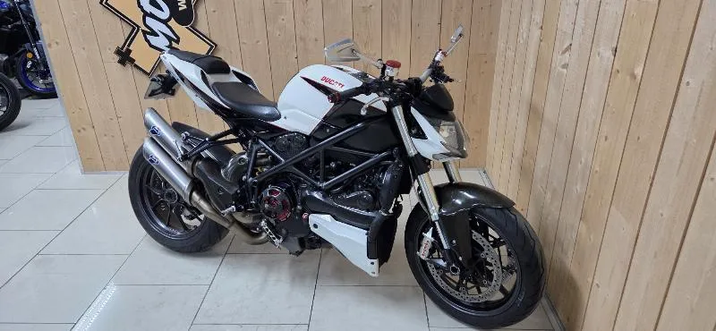 1098 STREET FIGHTER