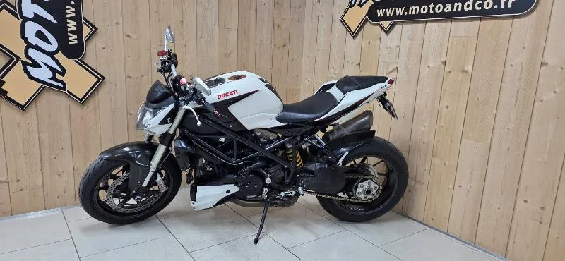 1098 STREET FIGHTER