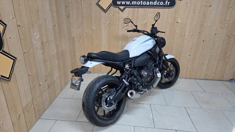 XSR 700