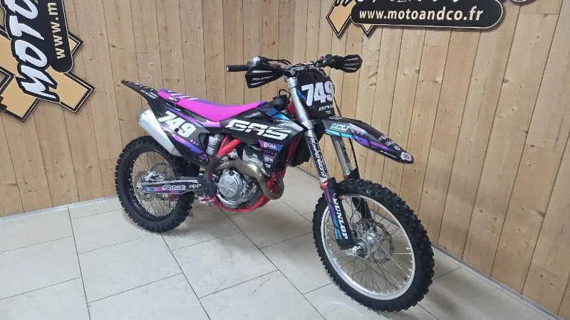 MC 250 F
