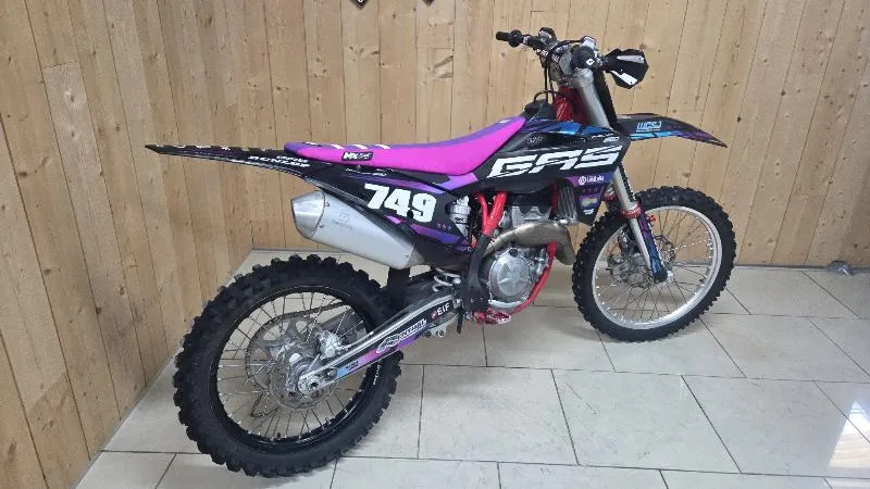 MC 250 F