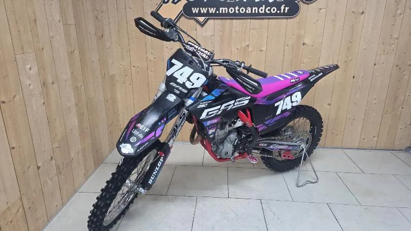 MC 250 F