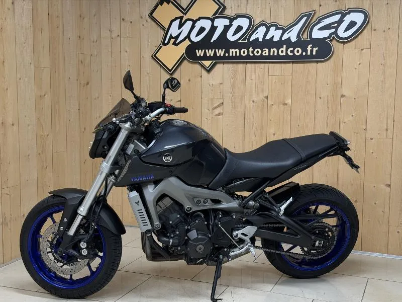 MT09