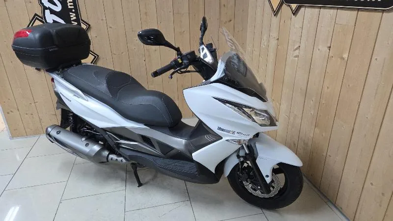 J300