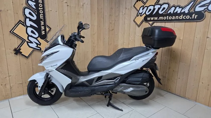 J300