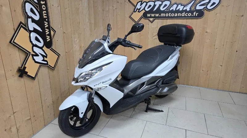 J300