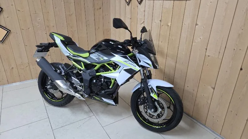 z 125