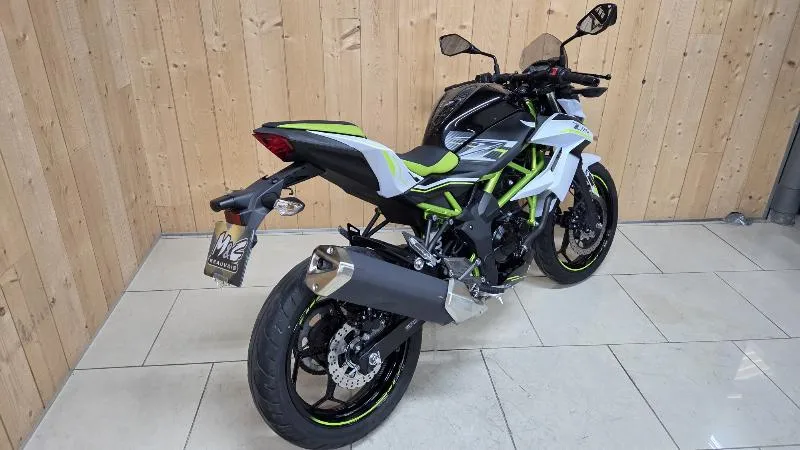 z 125