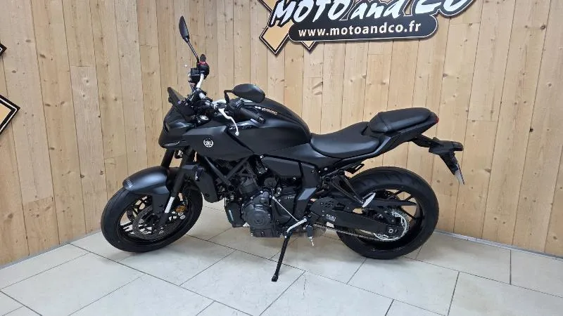 MT07