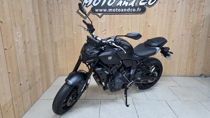 MT07