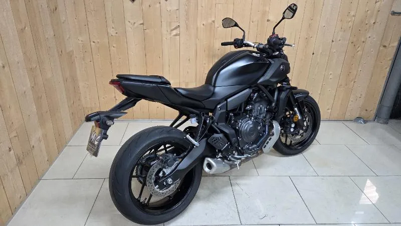 MT07 