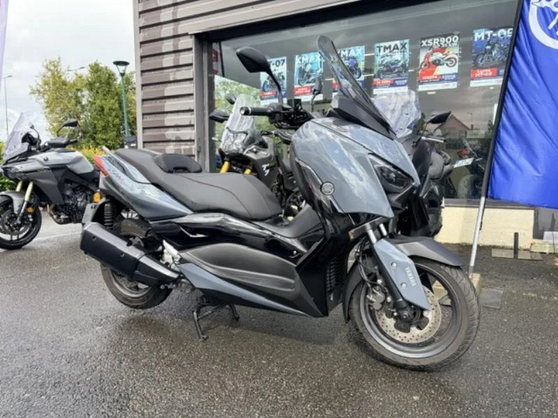 XMAX 300 Tech Max