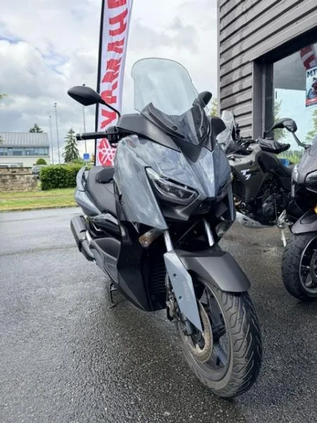 XMAX 300 Tech Max