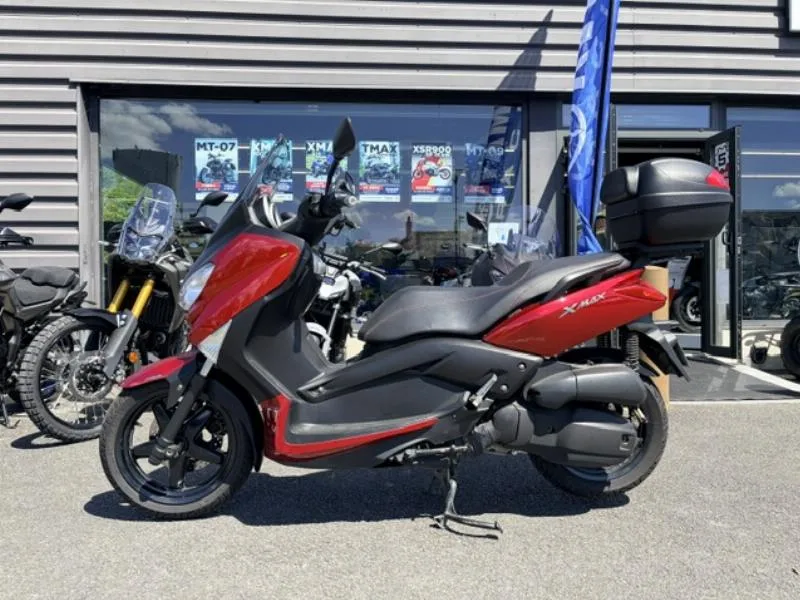 XMAX 125