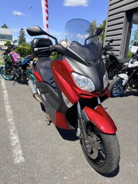 XMAX 125
