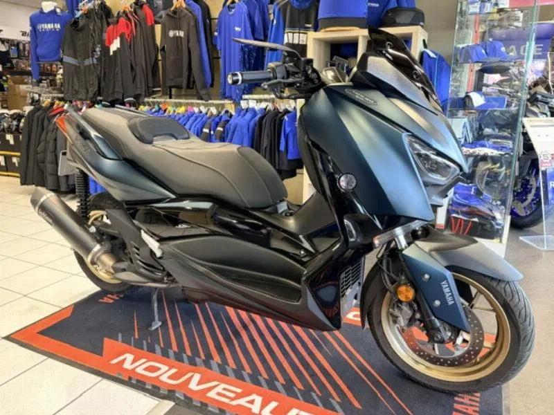 XMAX 125 TECH MAX