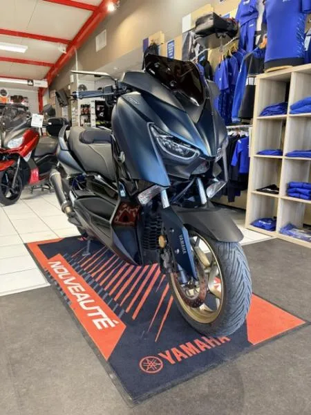 XMAX 125 TECH MAX
