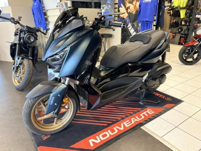 XMAX 125 TECH MAX
