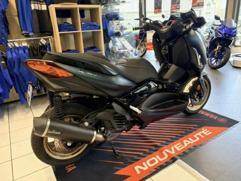 XMAX 125 TECH MAX