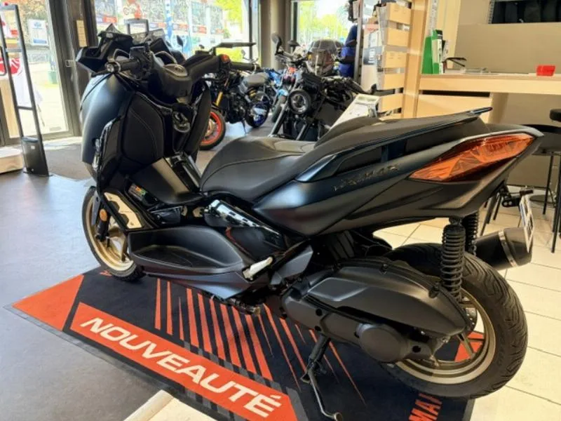 XMAX 125 TECH MAX